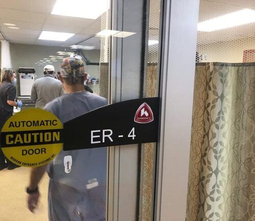 Dr. Lichter in trauma bay