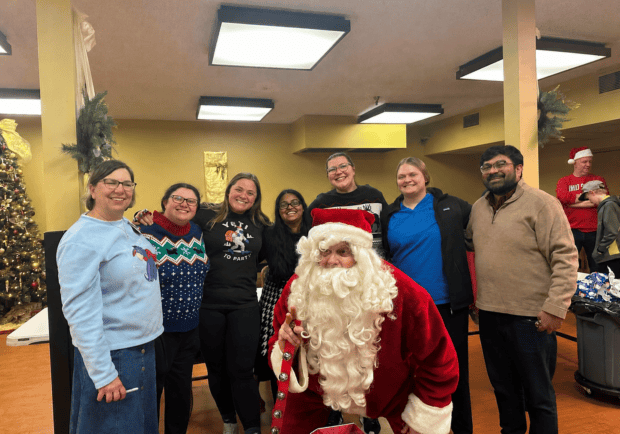 Graphton Oaks photo with santa