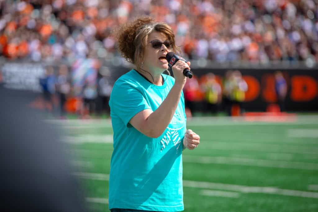 Kendra Wilson sings national anthem at Bengals Crucial Catch game
